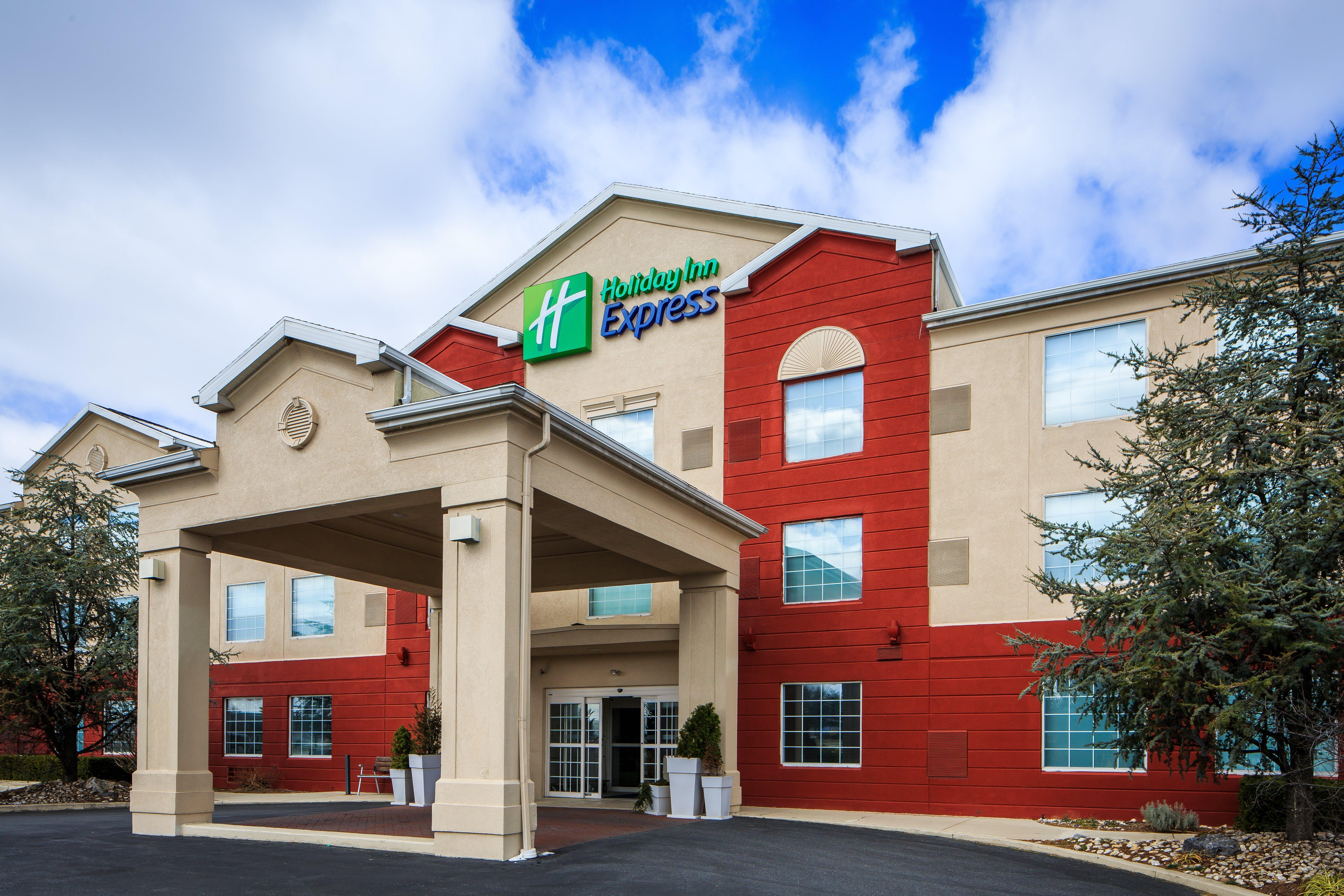 Holiday Inn Express Hotel & Suites Reading, An Ihg Hotel Buitenkant foto