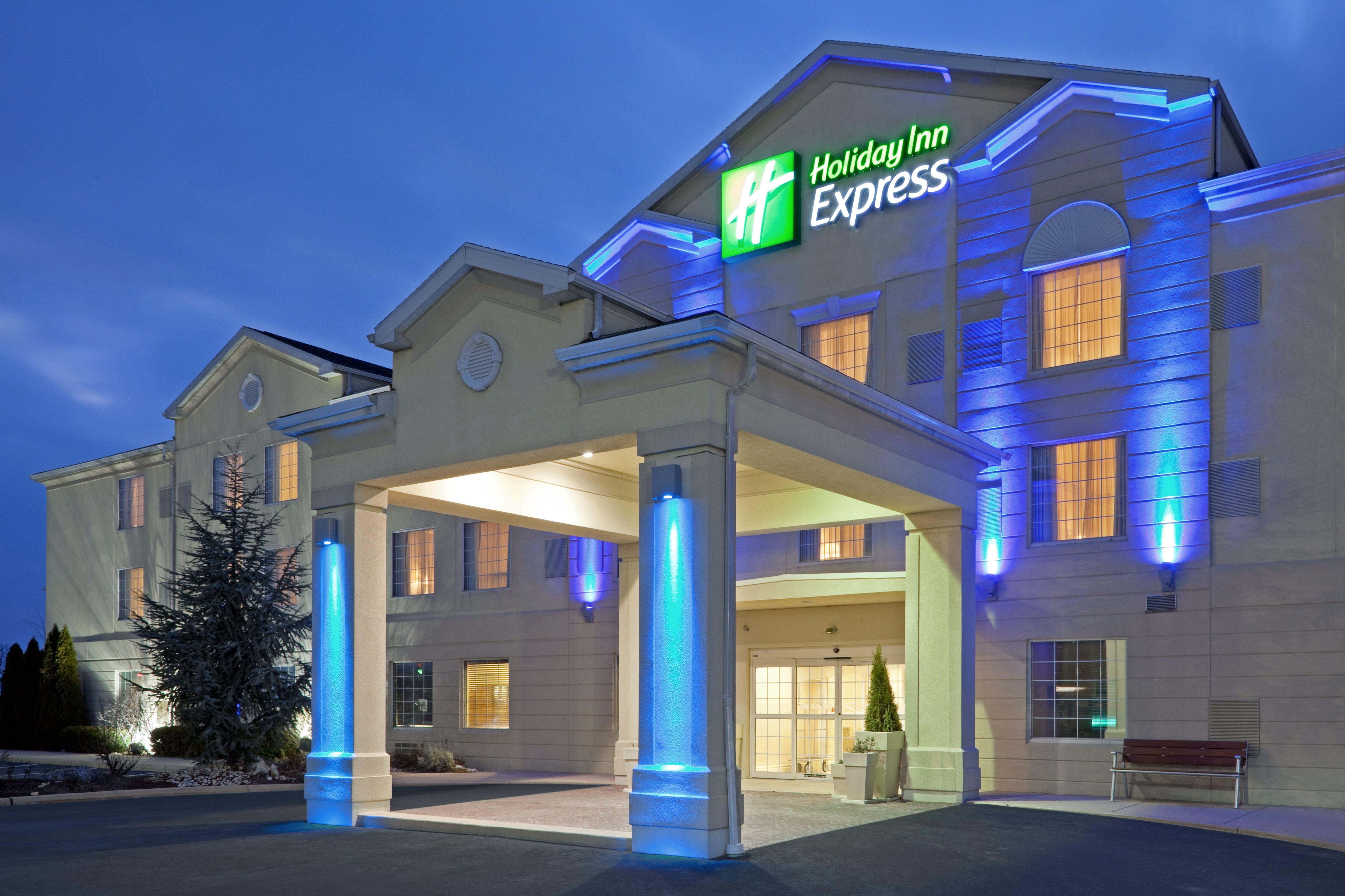 Holiday Inn Express Hotel & Suites Reading, An Ihg Hotel Buitenkant foto